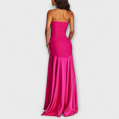 Vada - Off-Shoulder V-Neck Maxi Dress