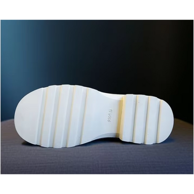 Geltrix - Damen Winterstiefel mit Kunstfell und modischem Schnürdesign