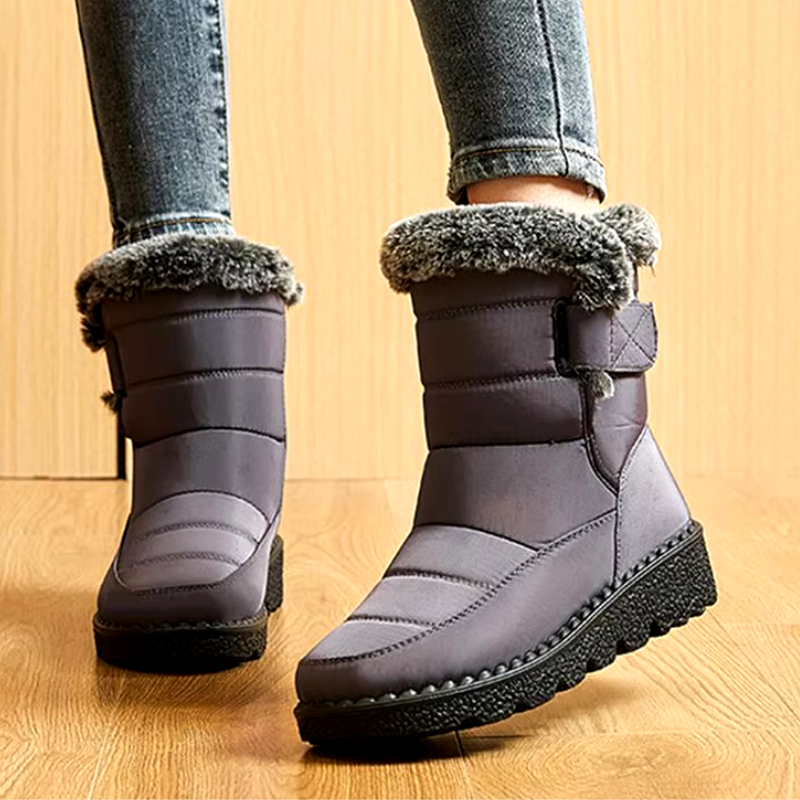 Crysona - Damen Winterstiefel mit Fellkragen und rutschfester Keilsohle