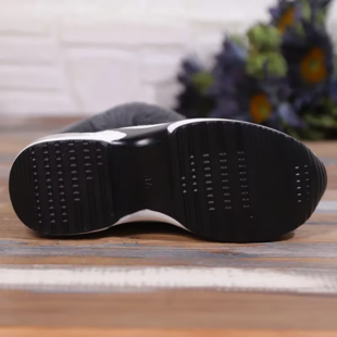 Wintica - Damen Winterstiefel mit Keilabsatz, Fellkragen und Reißverschluss