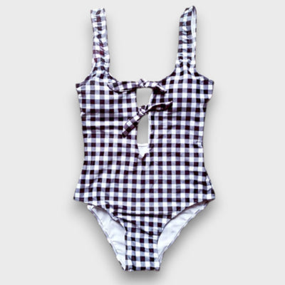 Noa – Badeanzug mit Schleife und Karomuster