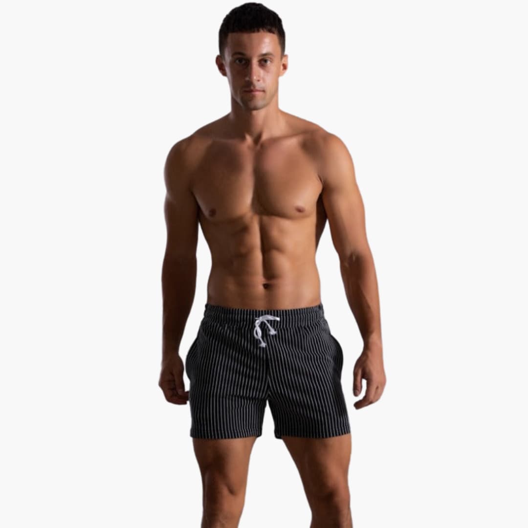 Gestreifte Shorts mit Kordelzug - für Herren im Sommerstil