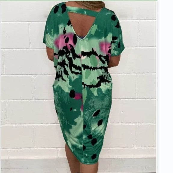 Mona | Lässiges, lockeres Kleid mit Leopardenmuster und Rundhalsausschnitt