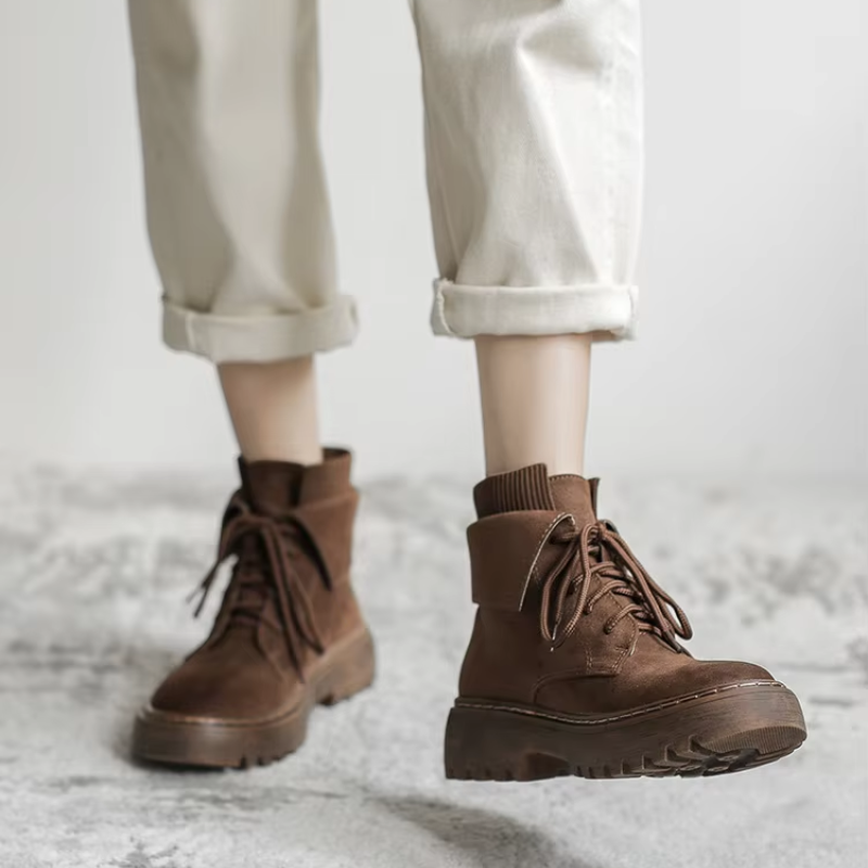 Sferida - Damen Winterstiefel mit Schnürung und robuster Profilsohle