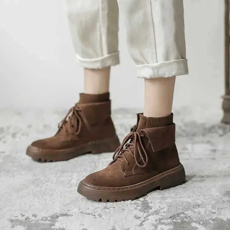 Sferida - Damen Winterstiefel mit Schnürung und robuster Profilsohle