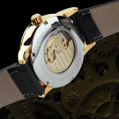 Skelettierte Automatik-Mondphasenuhr mit Goldenem Finish und Hochwertigem Lederarmband