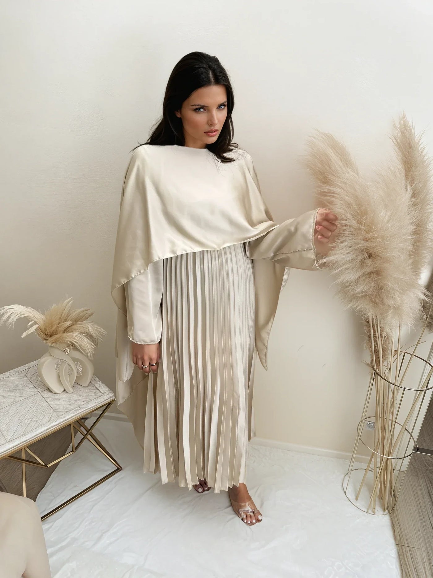 Satin Plissee Maxikleid