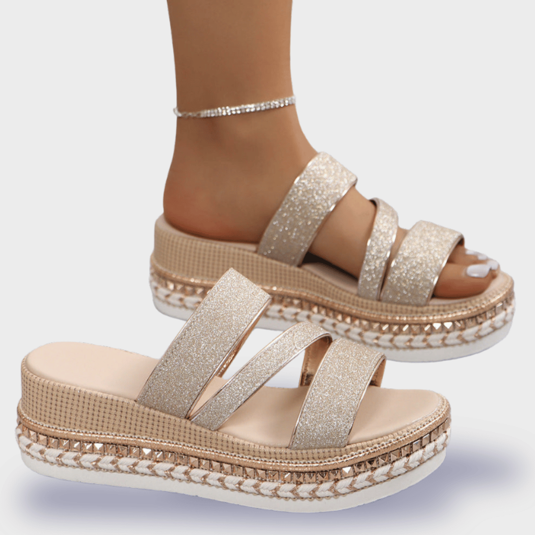 Helga | Bequeme Keilsandalen aus Premiumstoff