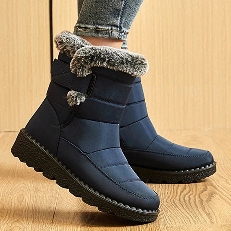 Crysona - Damen Winterstiefel mit Fellkragen und rutschfester Keilsohle