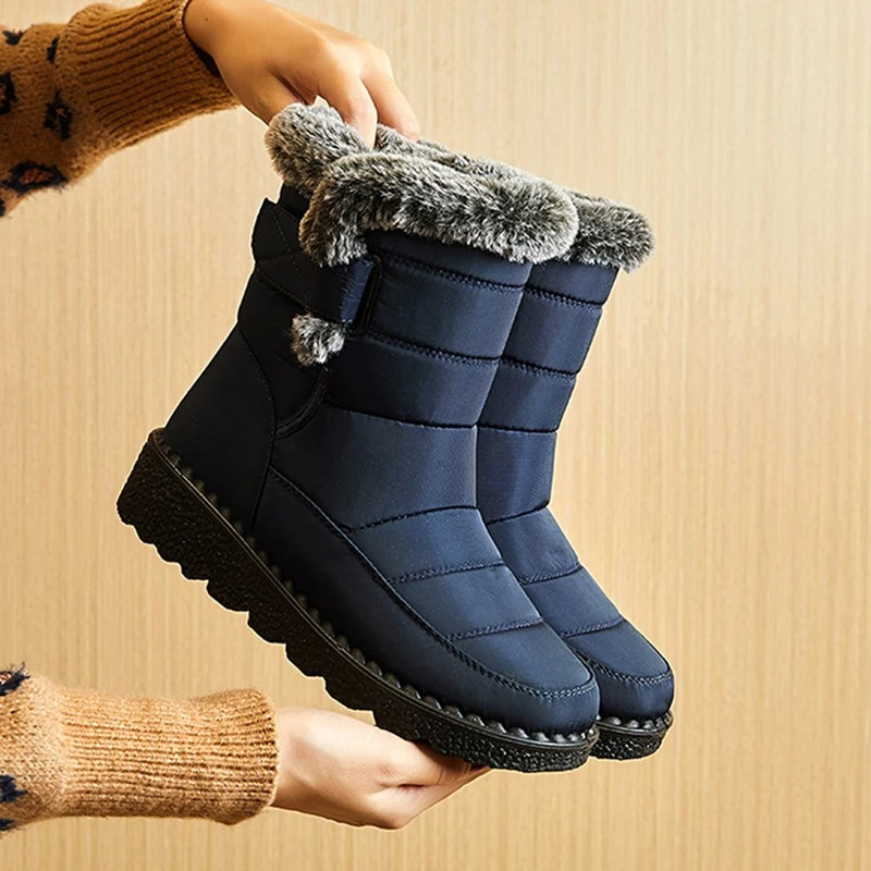 Crysona - Damen Winterstiefel mit Fellkragen und rutschfester Keilsohle
