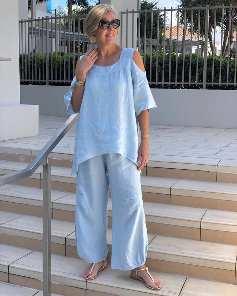 Damen-Kurzarmhose aus Baumwollleinen mit Rundhalsausschnitt –  Laura