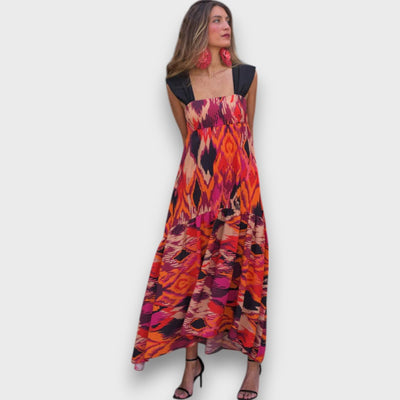 Naiara – Maxikleid mit Ethno-Print und Statement-Trägern