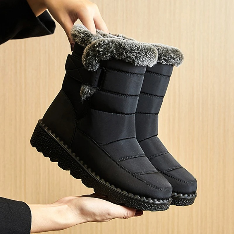 Crysona - Damen Winterstiefel mit Fellkragen und rutschfester Keilsohle