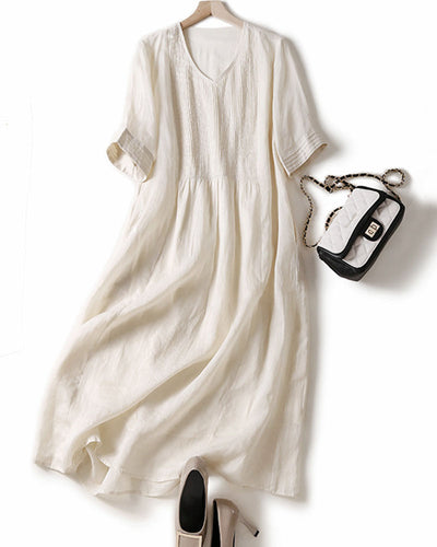 Elegantes Leinenkleid mit raffinierten Faltendetails –Clara