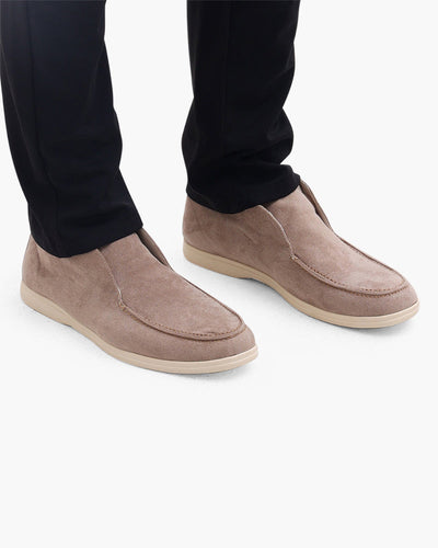 Jameson | 3-teiliges Set Kaschmir-Cardigan, hose & Wildleder-Boots