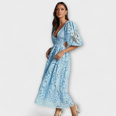 Elegantes Kleid mit feinen Akzenten