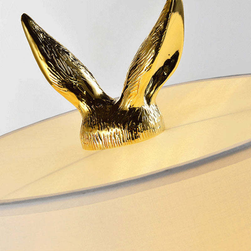 Goldene Kaninchen Tischlampe – Originelle Designer-Leuchte mit Schirm