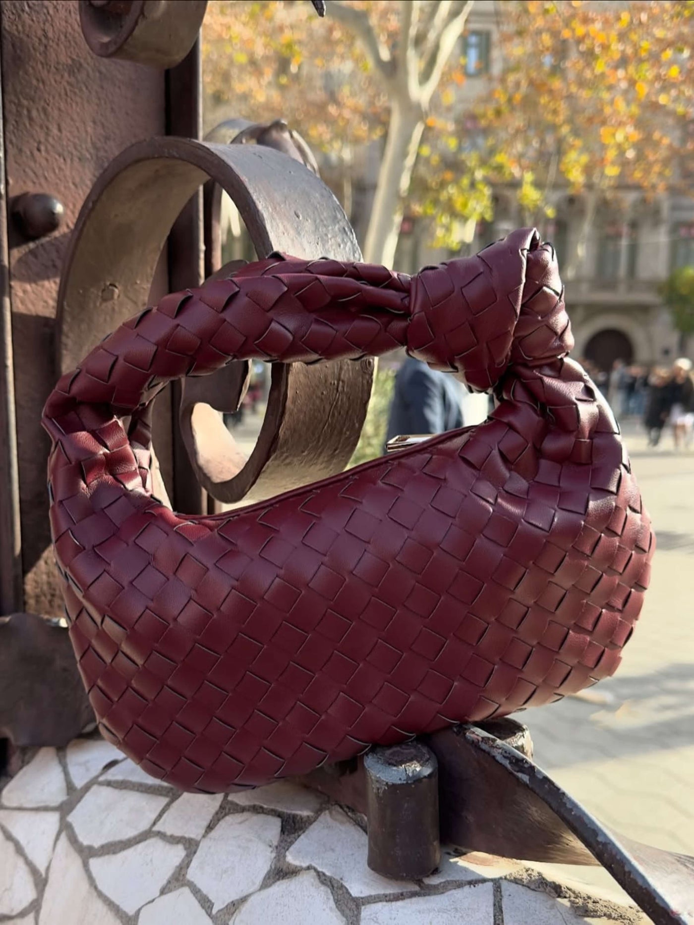 Sienna | Mini Braided Handle Tasche Aus Premium Veganem Leder, 28x15cm