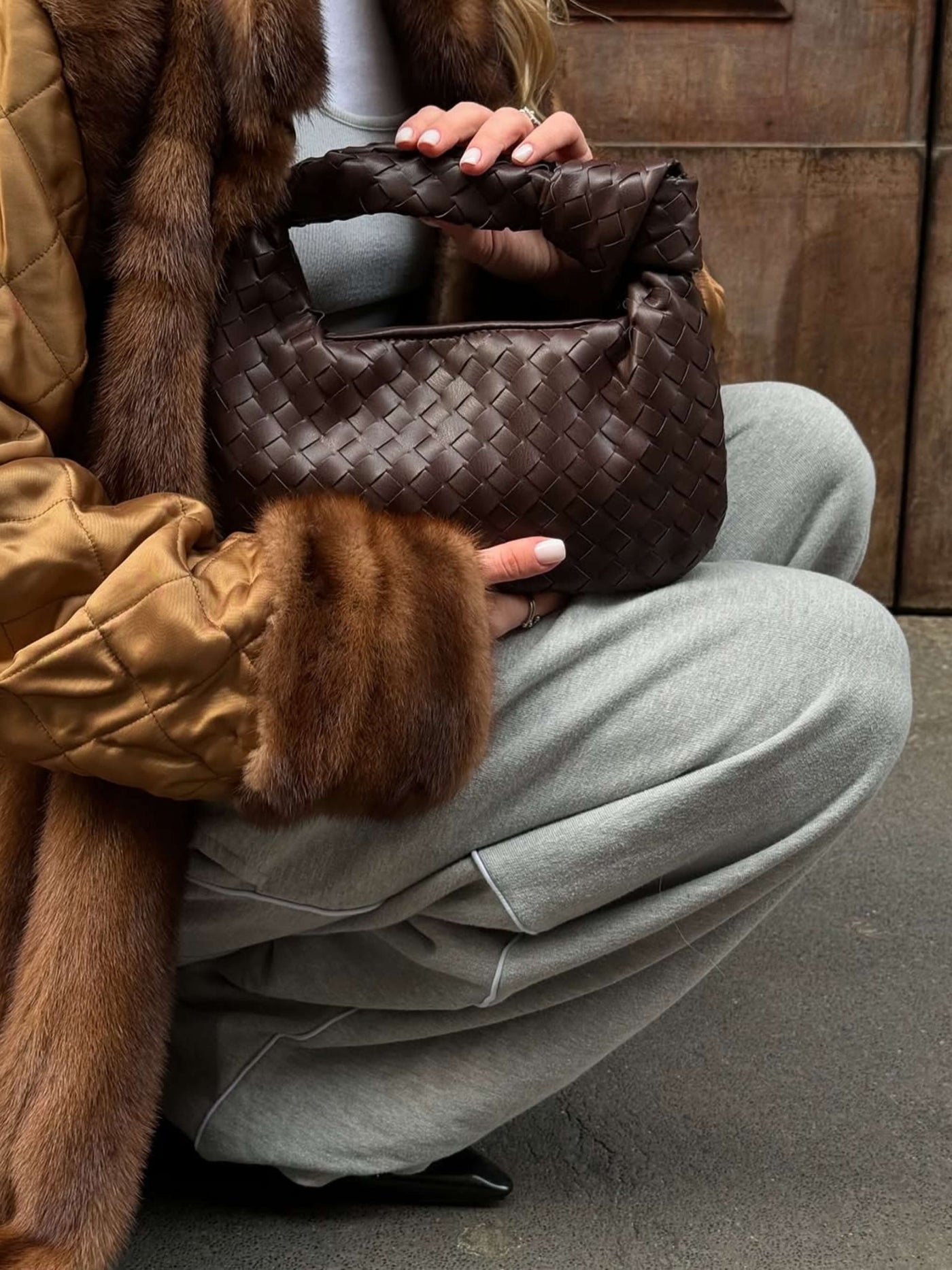 Sienna | Mini Braided Handle Tasche Aus Premium Veganem Leder, 28x15cm