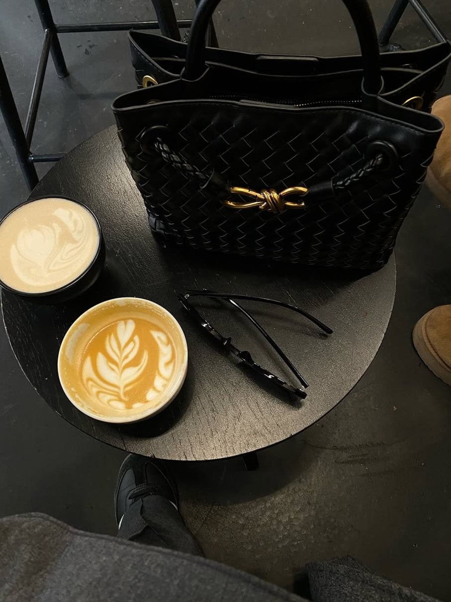 Eloise | Gepolsterte Vegan-Leder Umhängetasche Mit Abnehmbarem Tragegurt, 25x9x19cm