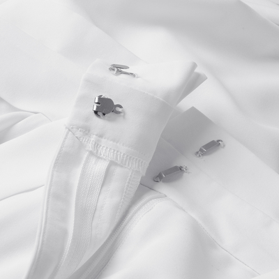 Weite Damen Stoffhose mit Bindegürtel