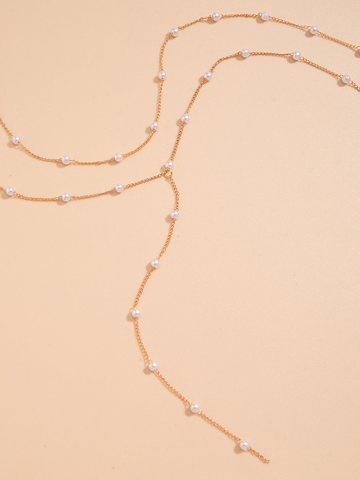 Elegante Perlenkette – Handgefertigter Goldplattierter Schmuck