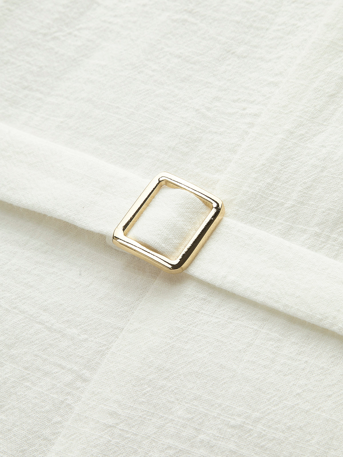 Schickes Ärmelloses Kleid mit Knopfdetails –  Emma