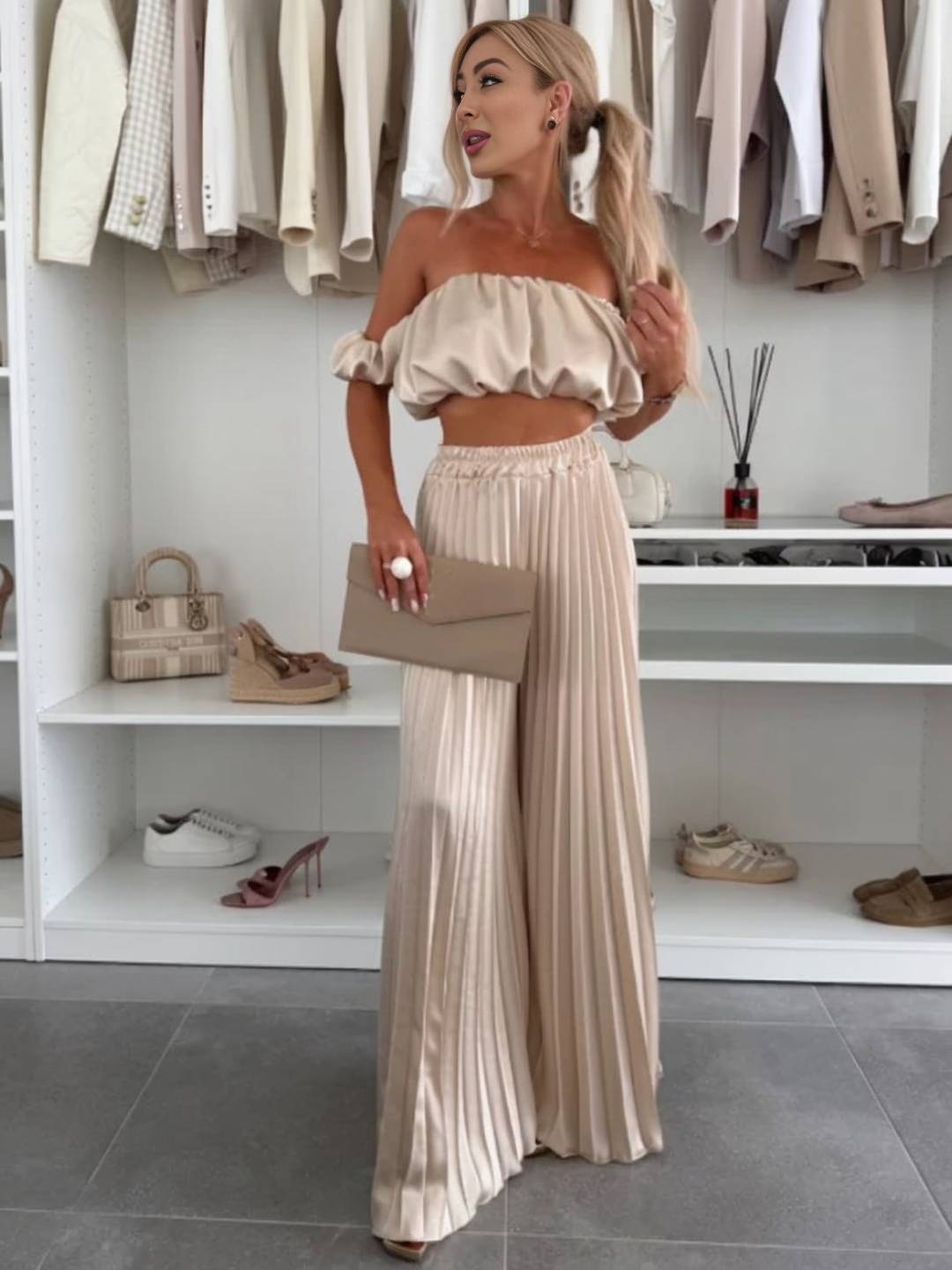 Araceli | Zweiteiliges Set mit Plisseehose und schulterfreiem Oberteil