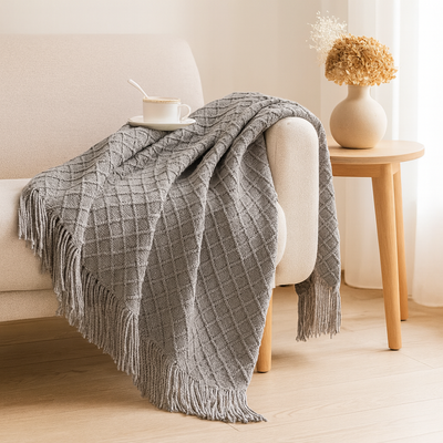 Weiche, gemütliche Überwurfdecke im Vintage-Stil mit geometrischem Muster für Couch und Bett