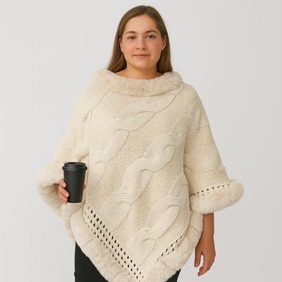 Clarissa | Cape-Pullover mit Zopfmuster und Pelzbesatz