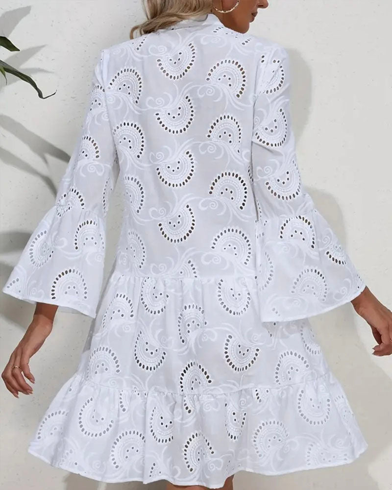 Jonas | Knuspriges Ösenkleid