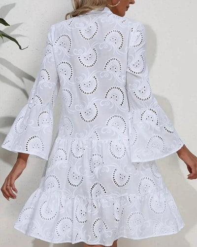 Jonas | Knuspriges Ösenkleid