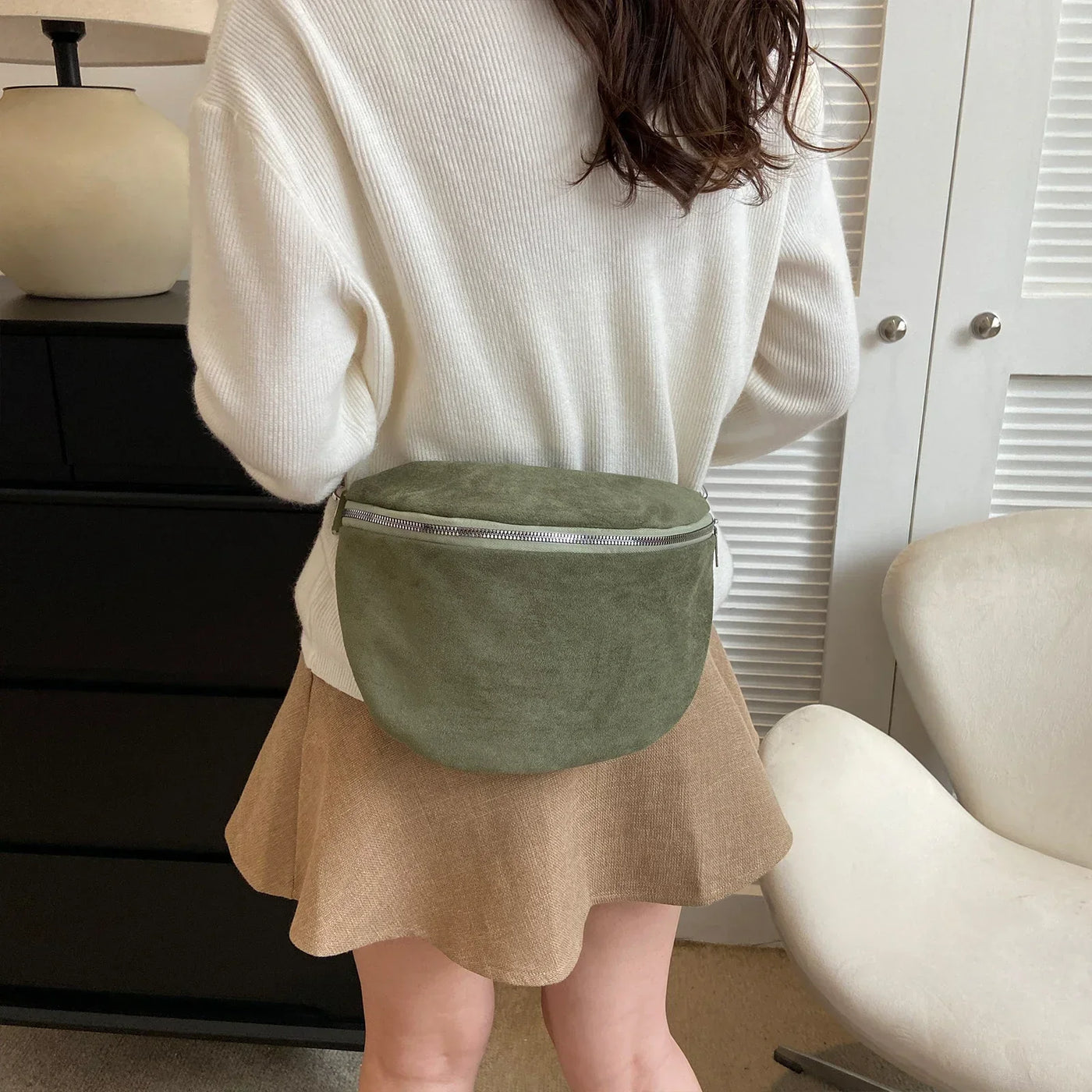 ELVIRA |  Stylische Umhängetasche aus Wildleder