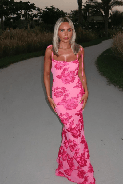 Ziska | Figurbetontes Rosa Floralen Maxikleid - Eleganz mit romantischem Flair