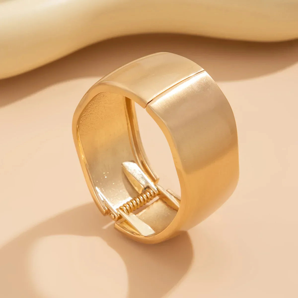 Elegantes Breites Damen Armreif Vintage Armband Gold