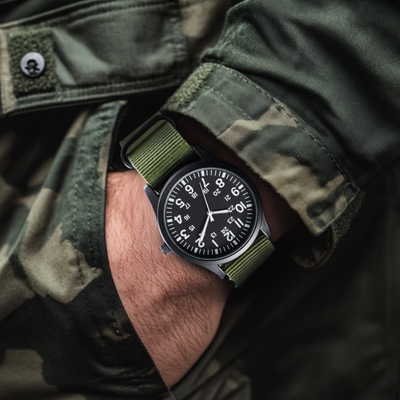 Militärische Felduhr 42mm mit Quarzwerk und Strapazierfähigem Stoffarmband - Stilvoll und Robust