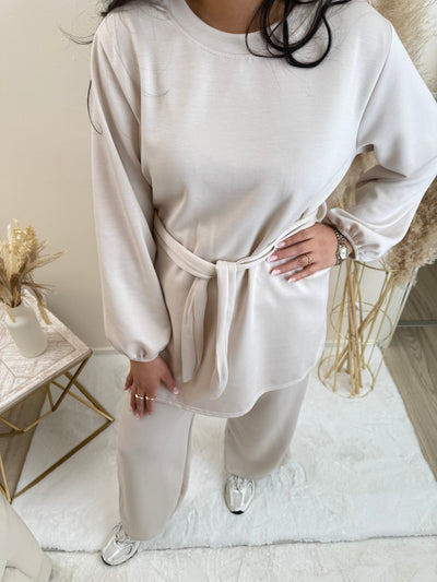 Set mit Stoffgürtel