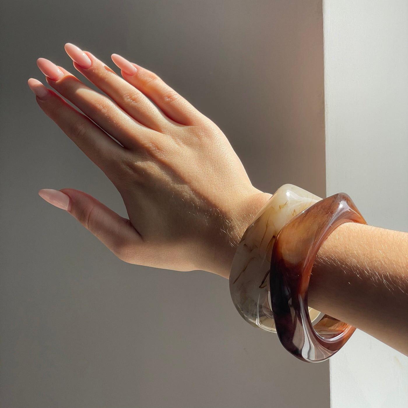 Elegantes Schokobraunes Armreif – Stilvolles Accessoire für deinen Look