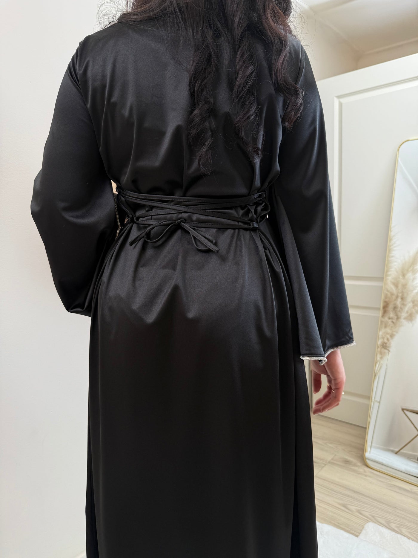 Satin Kleid zum Schnüren