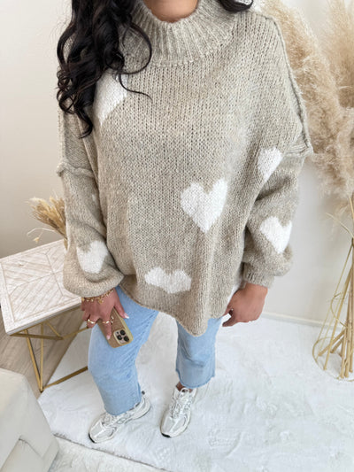 Oversize Pullover mit Herzen