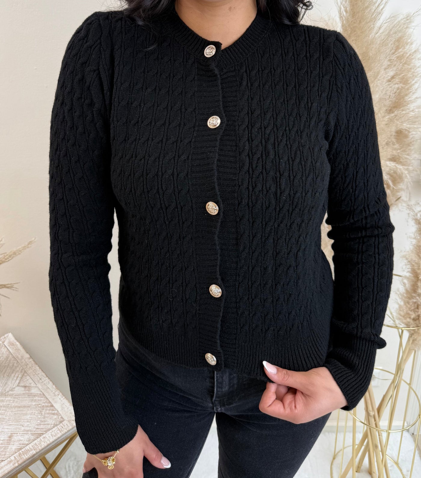 Cardigan mit Goldknöpfen