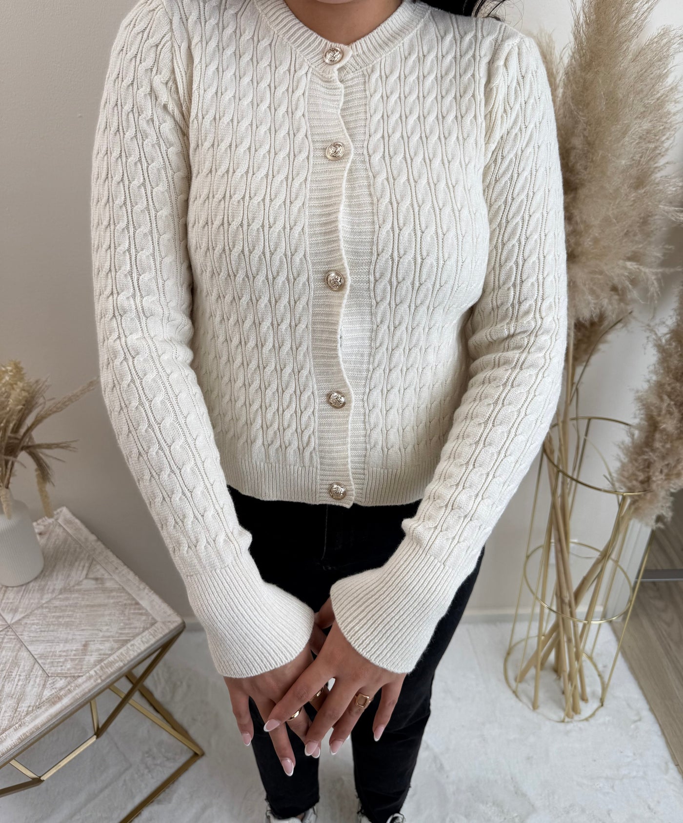 Cardigan mit Goldknöpfen