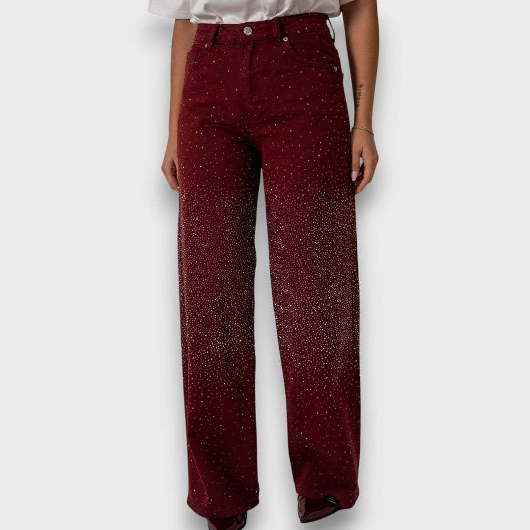 Marvie – Strassverzierte Wide-Leg Jeans in Bordeaux