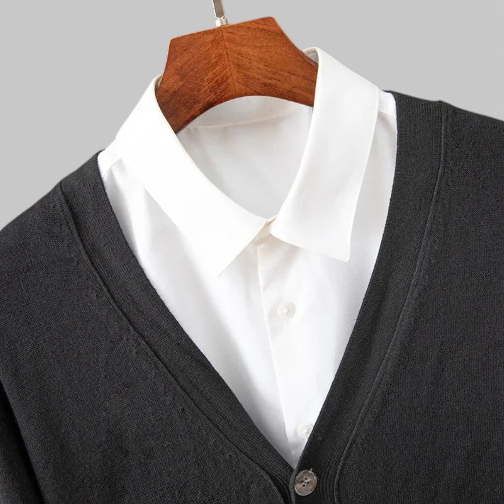 Markus | Vielseitige moderne V Ausschnitt Strickjacke