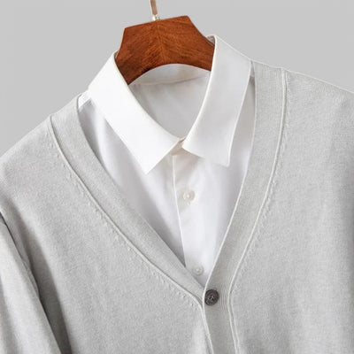 Markus | Vielseitige moderne V Ausschnitt Strickjacke