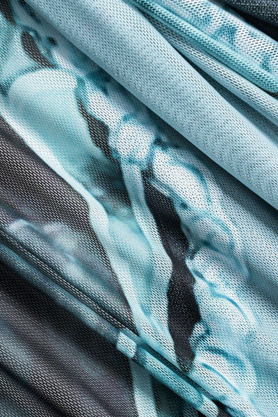 Angela | Zweiteiliges Badeanzug-Set mit abstraktem Print, Schleifen-Trägern und Pareo