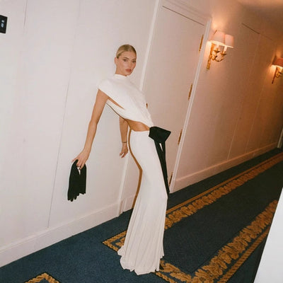 Damen Maxikleid mit elegantem Drapierungsdetail und kontrastierendem Taillengürtel Fudus