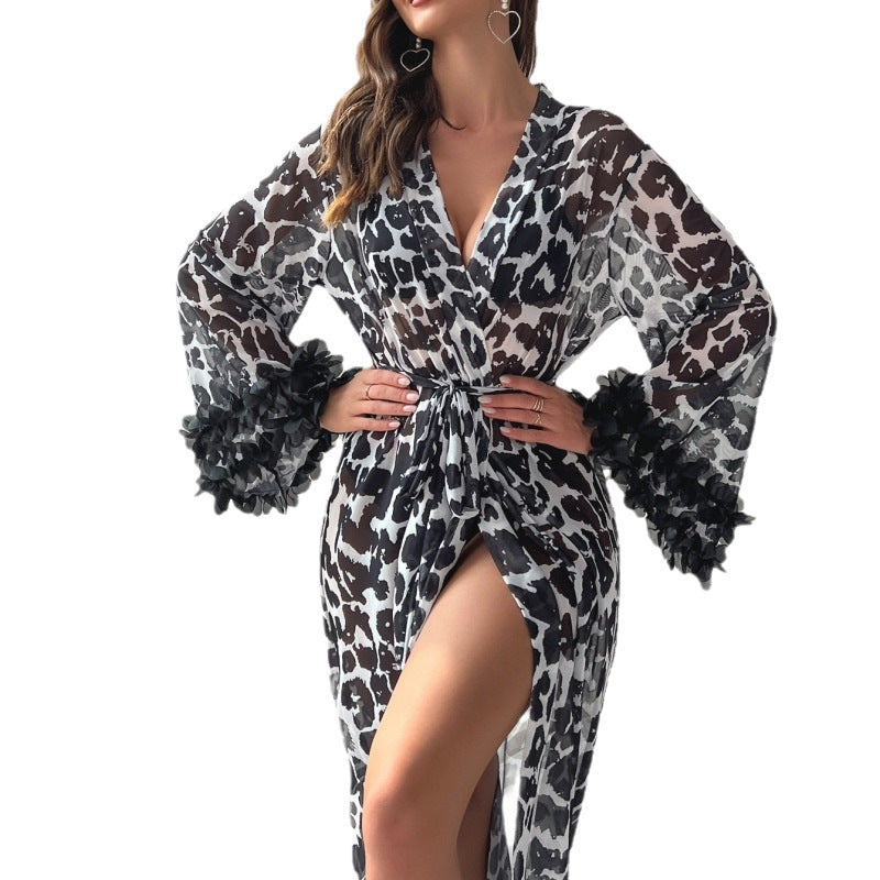 Damen eleganter Morgenmantel mit floralen Ärmelakzenten Fudus