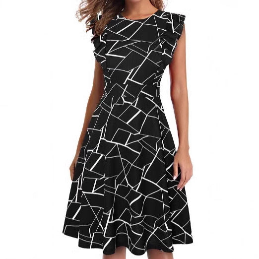 Damen Kleid mit Rüschendetails und modernem Grafikdesign Fudus