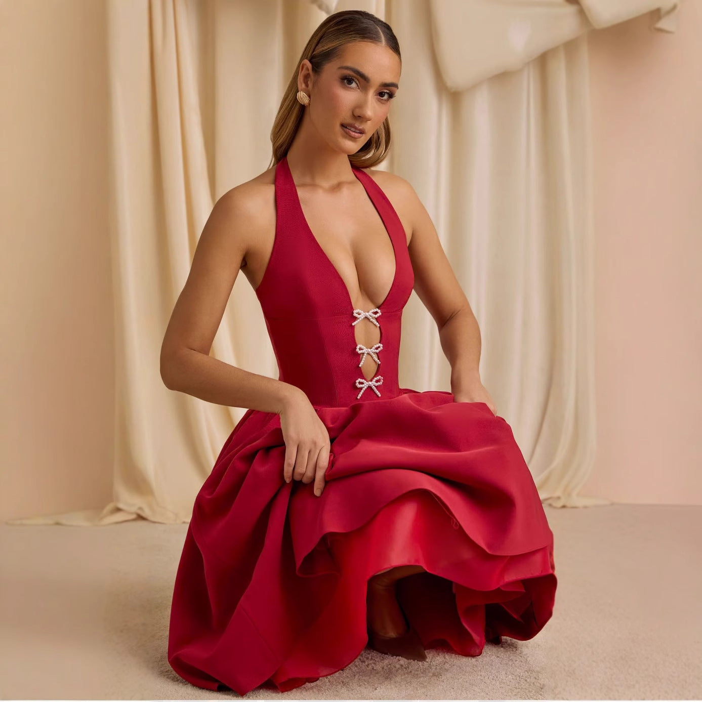 Damen Abendkleid mit tiefem V-Ausschnitt und eleganten Schleifen Fudus